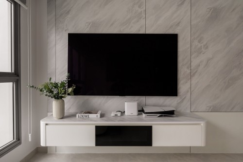 Minimalist Living Room at Edgedale Plains