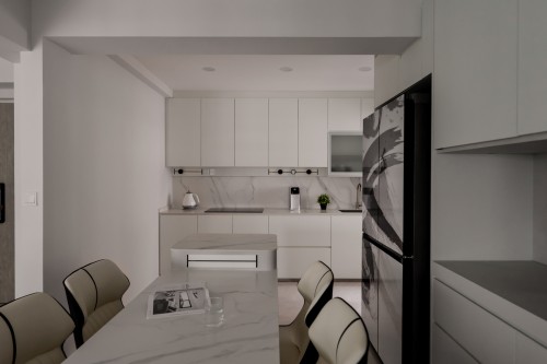 Minimalist Dining Room at Edgedale Plains