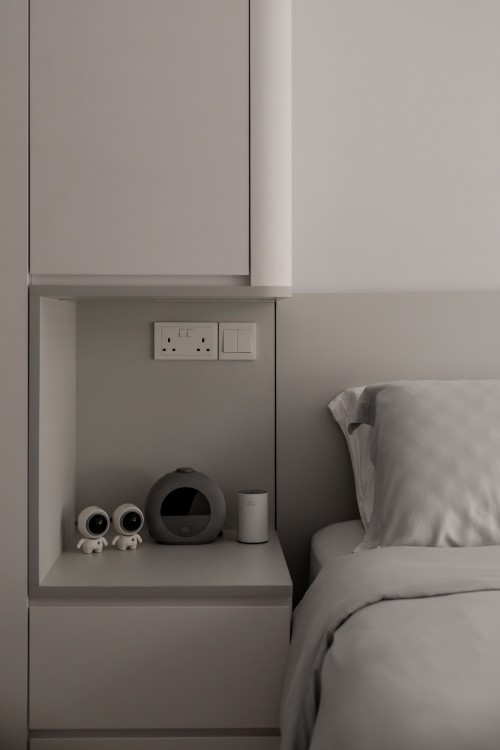 Minimalist Bathroom at Edgedale Plains