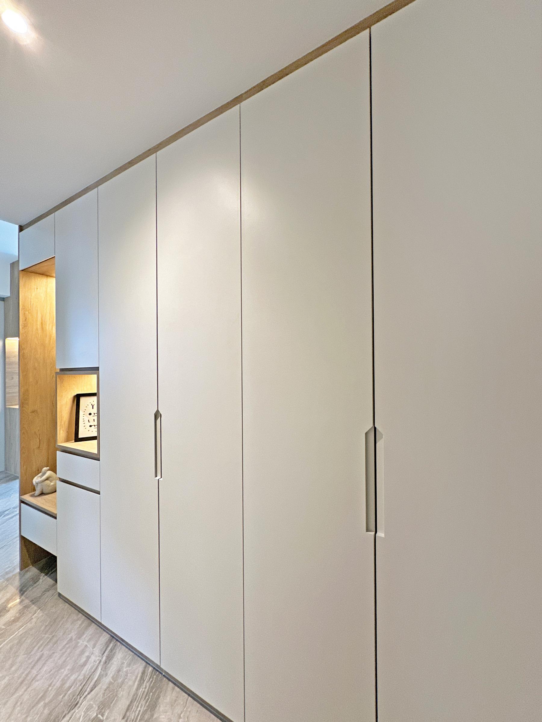 Modern Entryway with Shoe Rack and Shoe Cabinets