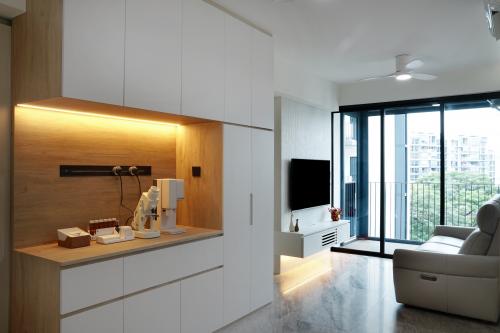 Modern Dining Room at Canberra Crescent
