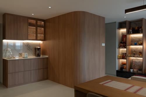 Contemporary Living Room at House Everything S3 EP01