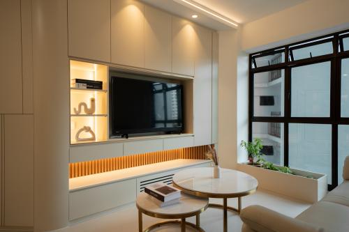 Modern Living Room at House Everything S3 EP04