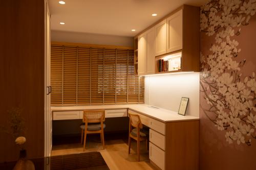 Asian Home Office at House Everything S3 EP05