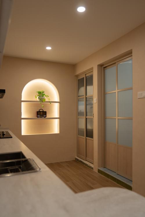 Modern Kitchen at House Everything S3 Ep06