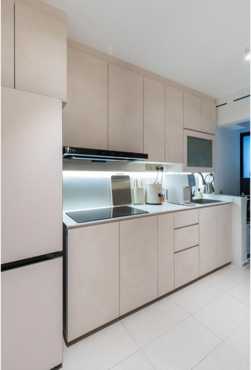 Minimalist Kitchen at 400B FERNVALE LANE