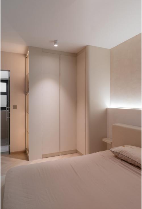 Minimalist Bedroom at 400B FERNVALE LANE
