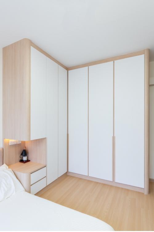 Minimalist Bedroom at 421 CLEMENTI AVENUE 3