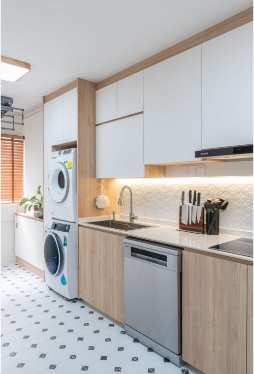 Minimalist Kitchen at 229 TAMPINES STREET 23