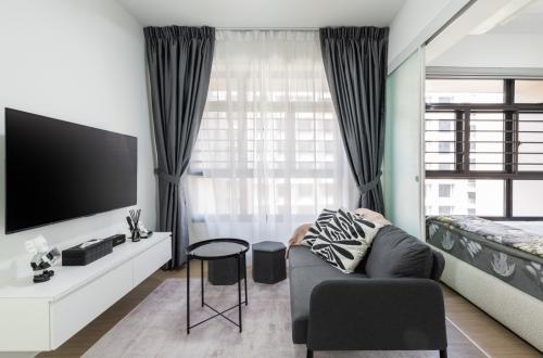 Modern Living Room at 128B PLANTATION CRESCENT