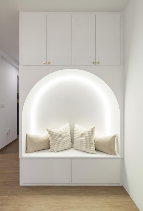Modern Living Room at 128B PLANTATION CRESCENT