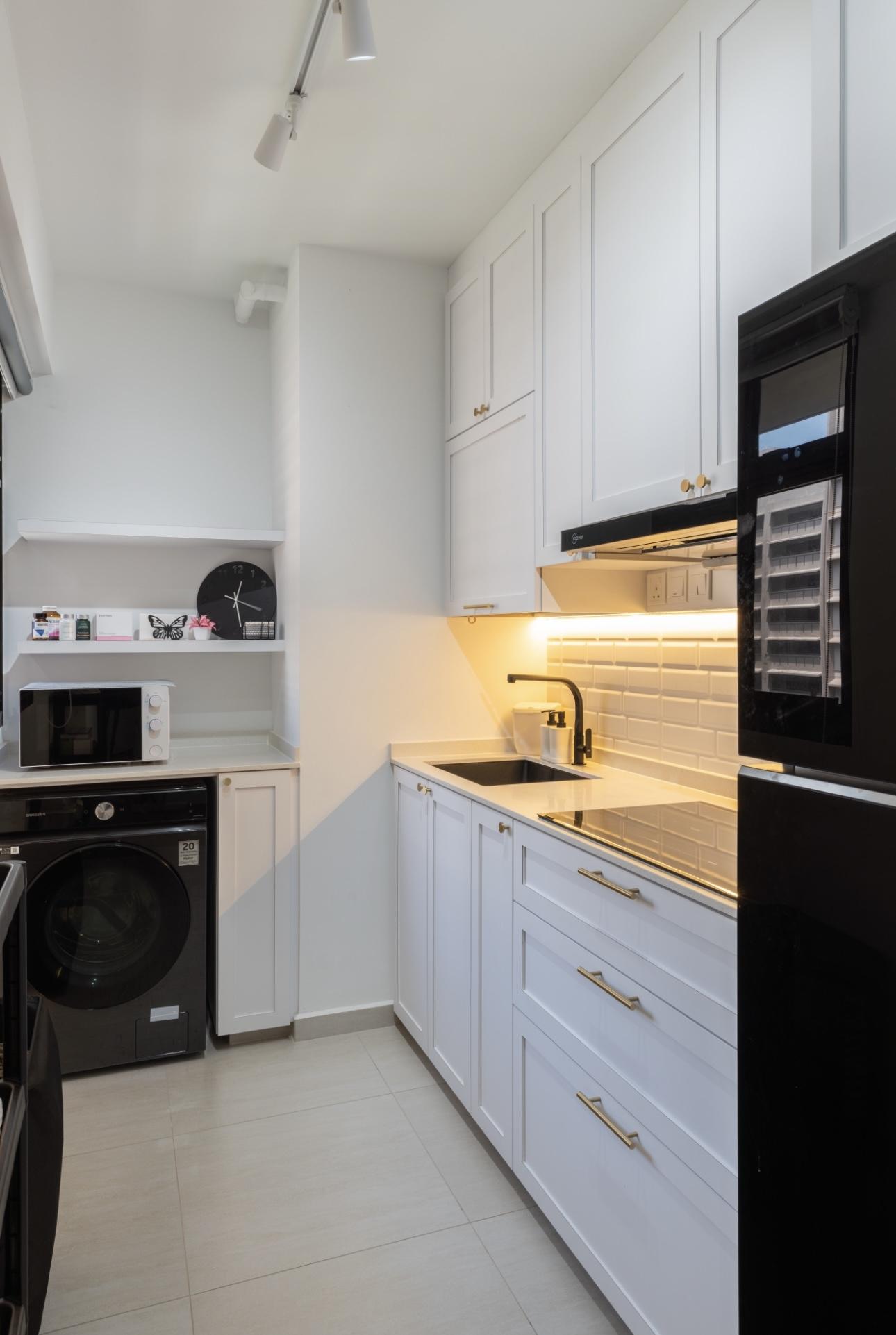 Modern Kitchen with Homogeneous Tiles and Cupboard