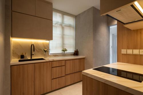 Modern Kitchen at Hillview Heights