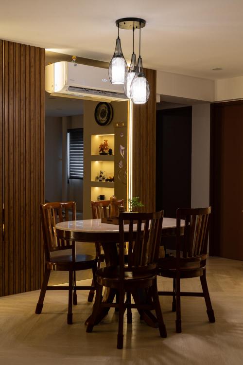Modern Dining Room at Anchorvale Place