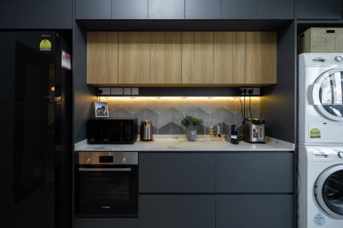 Modern Pantry at Redhill Close