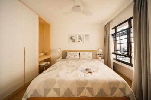 Minimalist Bedroom at Clementi Road
