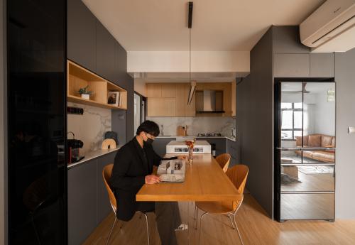 Contemporary Dining Room at Alkaff Oasis