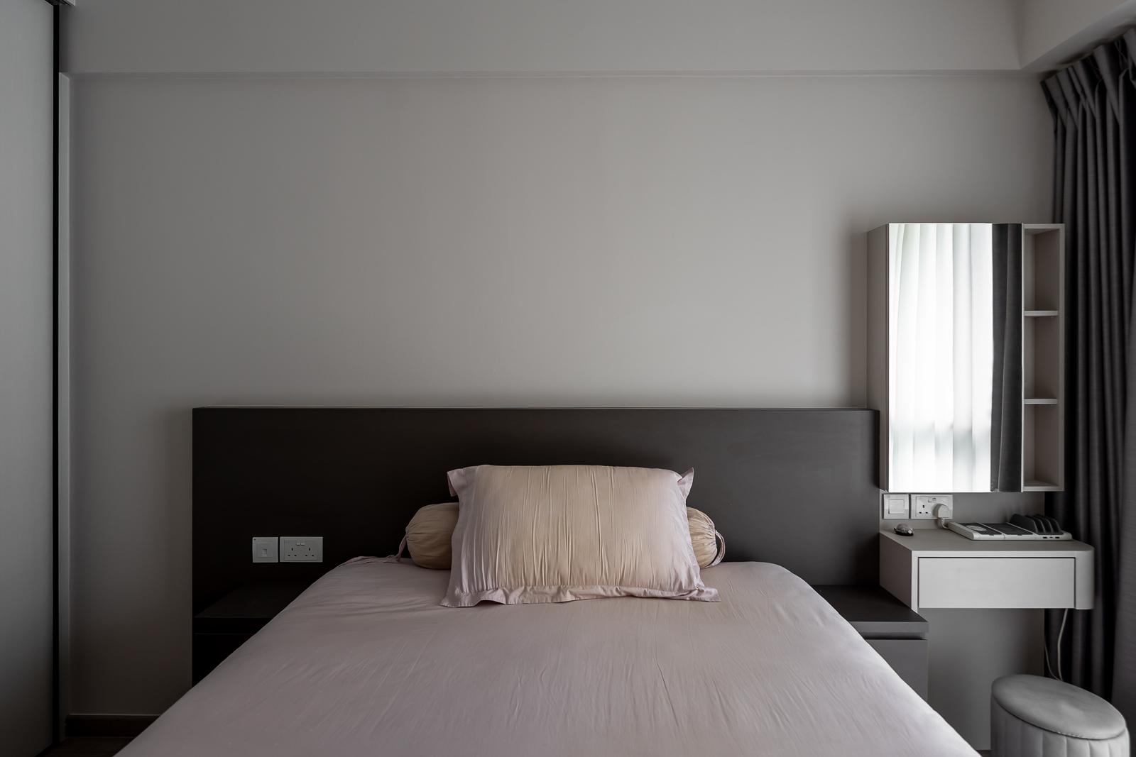 Modern Bedroom with Wardrobe and Sliding Wardrobe