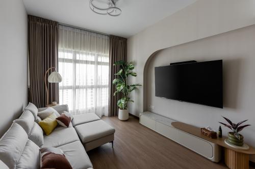 Modern Living Room at 953C Tampines st 96