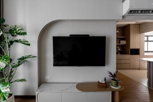 Modern Living Room at 953C Tampines st 96