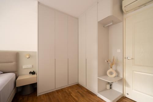 Contemporary Bedroom at Compassvale Link