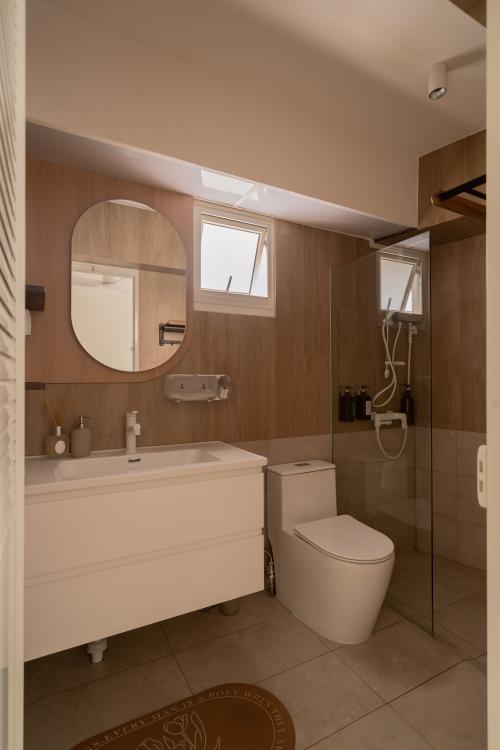 Contemporary Bathroom at Compassvale Link