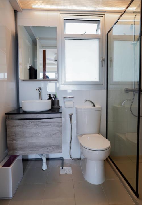 Modern Bathroom at ANCHORVALE