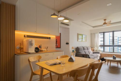 Modern Dining Room at Yishun Street 31
