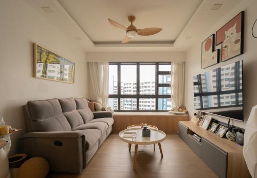 Modern Living Room at Yishun Street 31