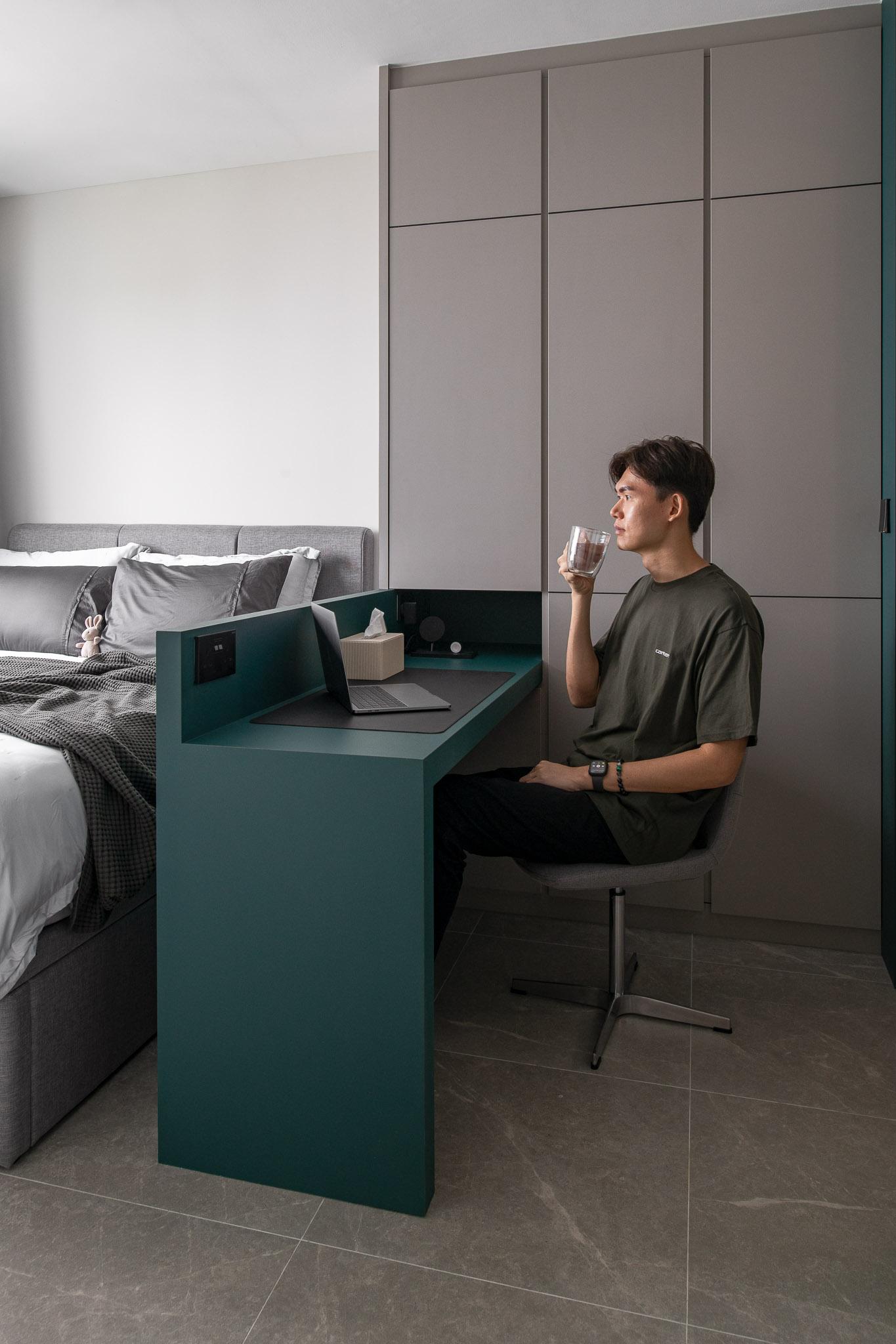 Eclectic Bedroom with Bookshelf and Homogeneous Tiles