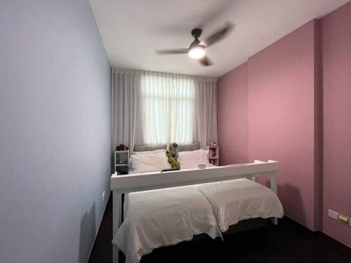 Asian Bedroom at Modern Peranakan