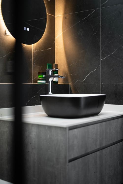 Industrial Bathroom at Rustic Industrial