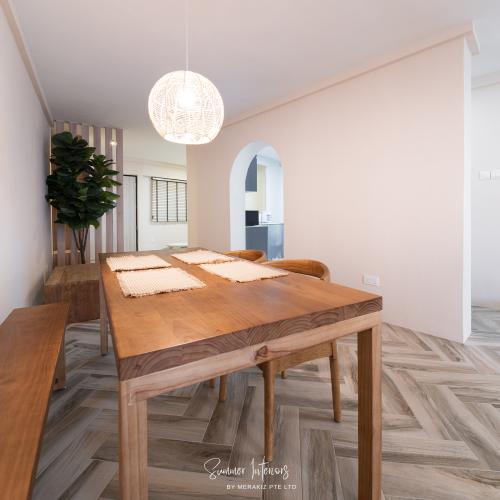 Modern Dining Room at Modern Curvature