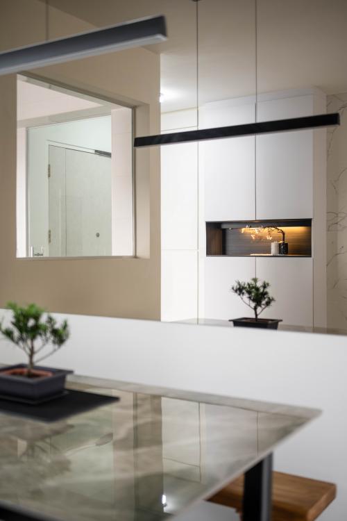 Modern Dining Room at Chic Retreat