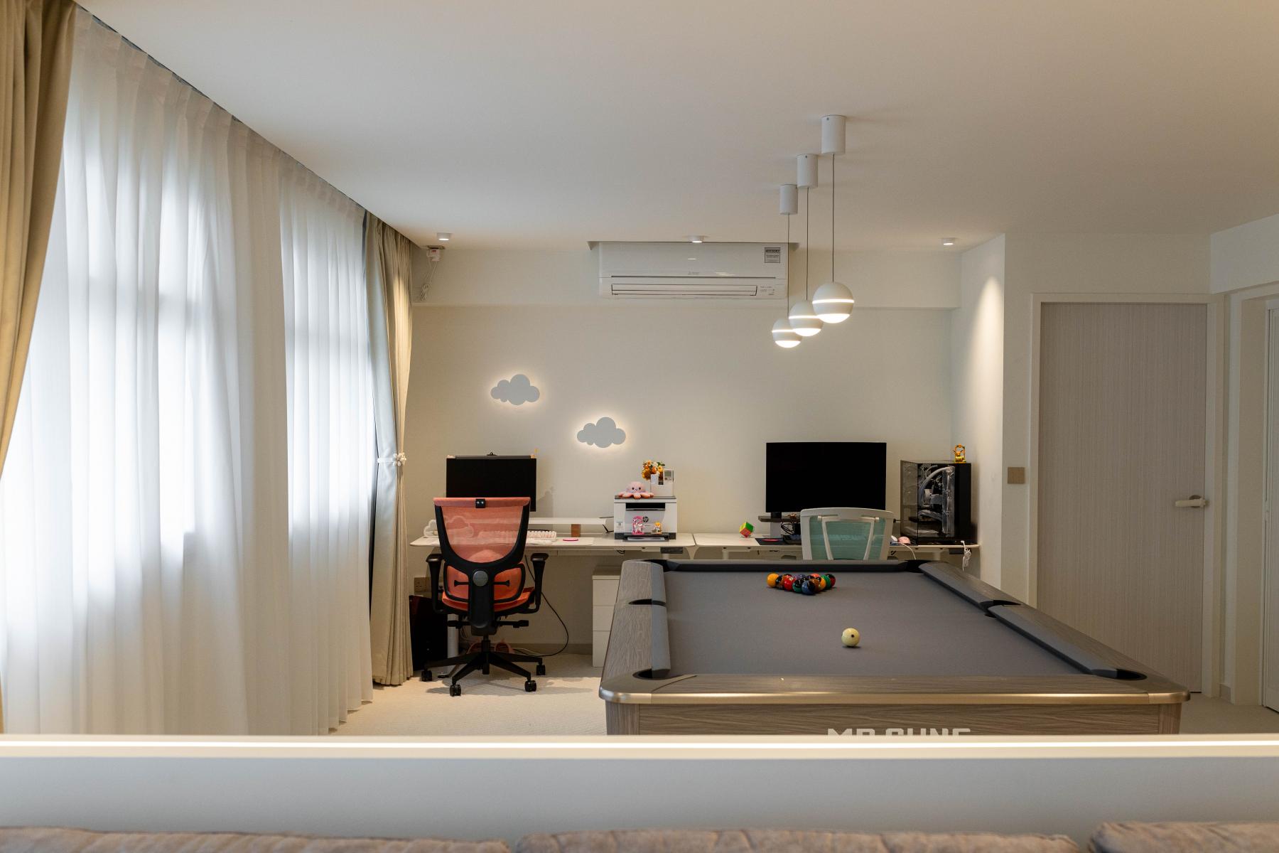 Minimalist Study with Homogeneous Tiles and Curtain