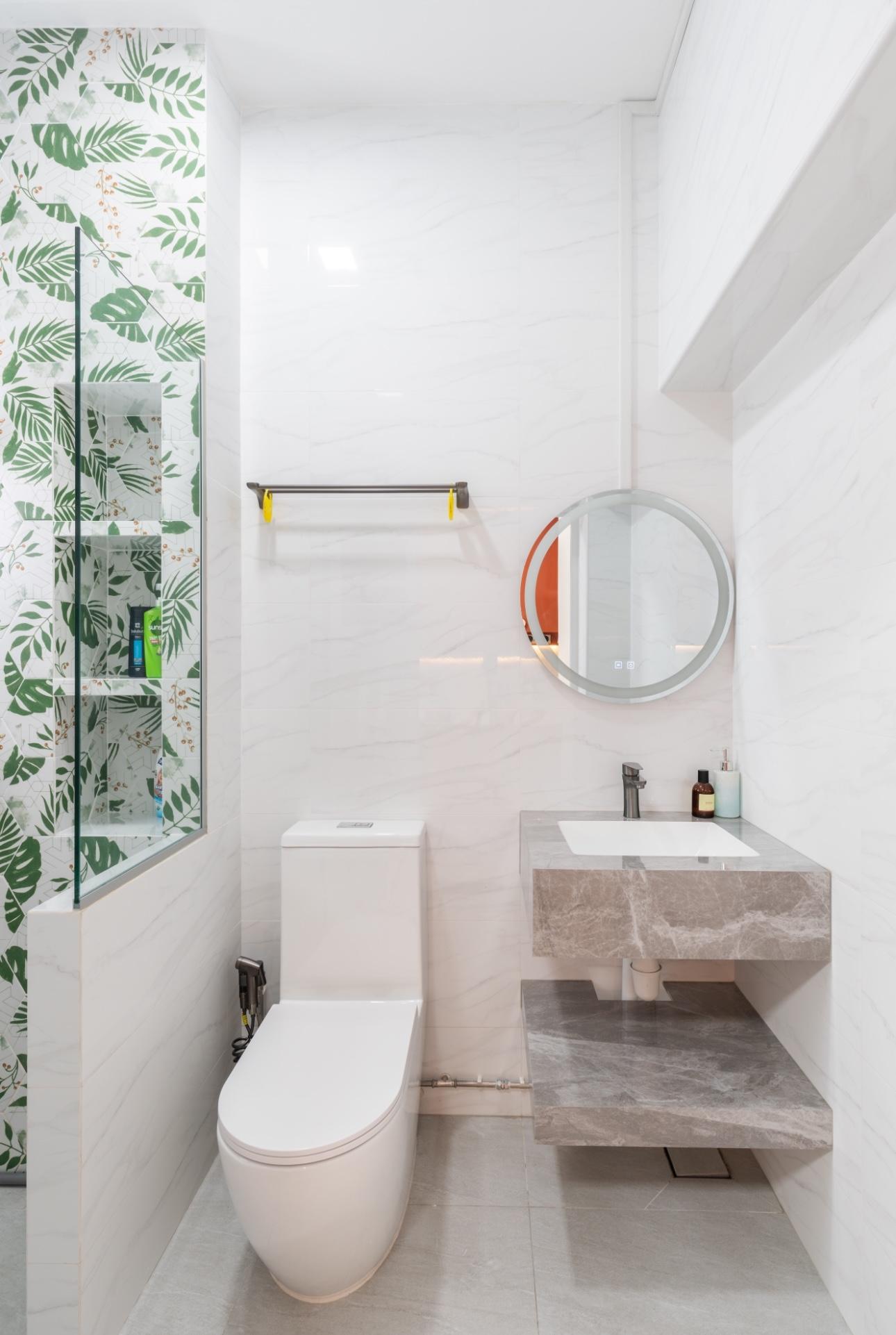 Vintage Bathroom with Homogeneous Tiles and Mirror