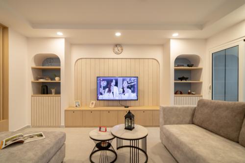 Minimalist Living Room at Woodlands Drive 16