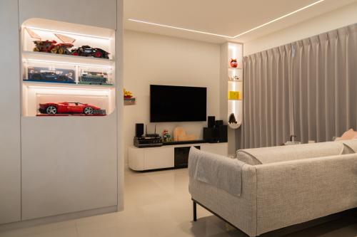Modern Living Room at Rivervale Delta