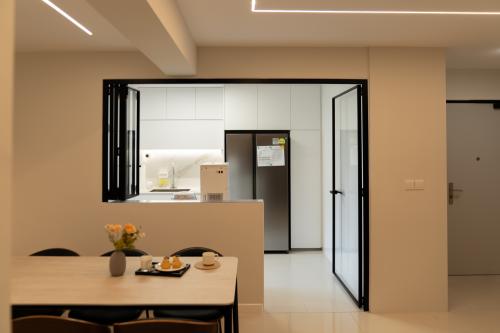 Modern Kitchen at Rivervale Delta