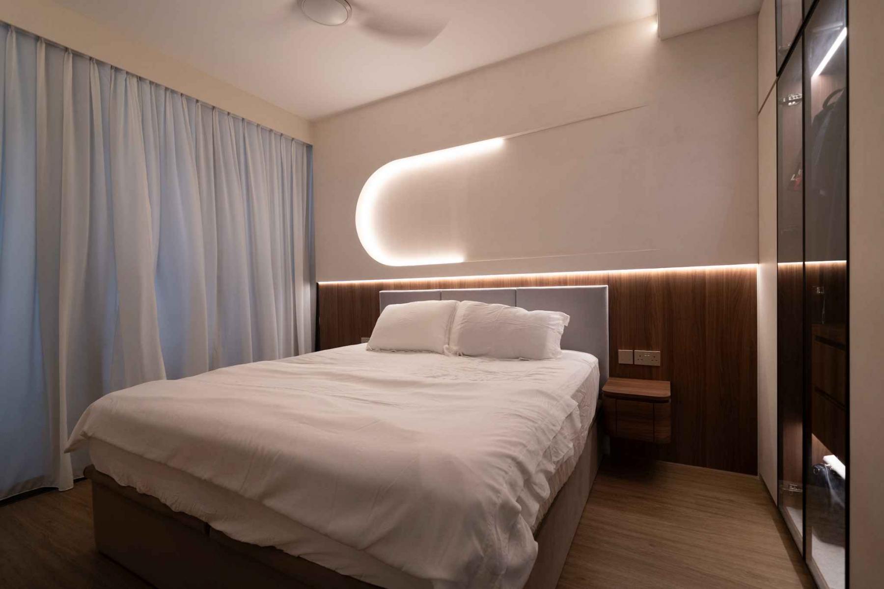 Contemporary Bedroom with Bedroom Dresser and Queen Bed