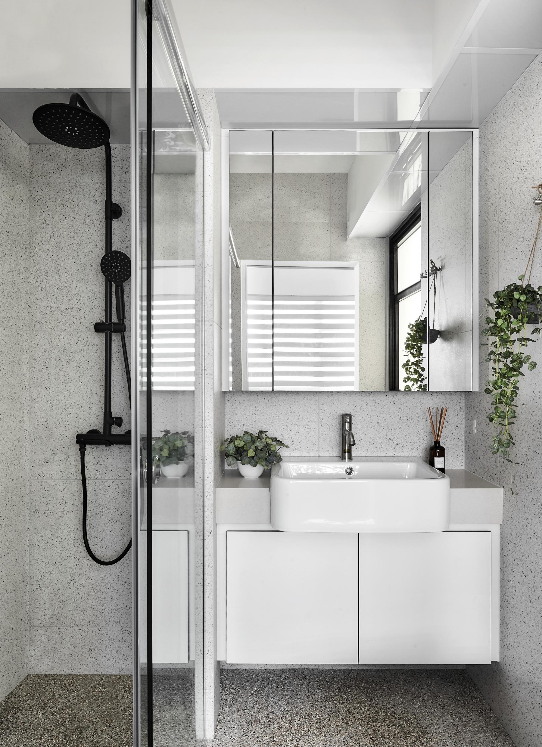 Contemporary Bathroom with Countertop and Mirror