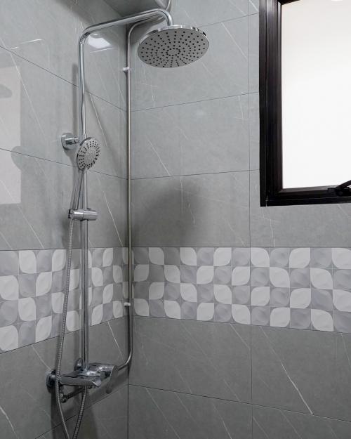 Vintage Bathroom at 407 Sembawang (Whole House)