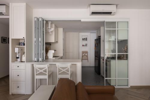 Modern Kitchen at Ecopolitan