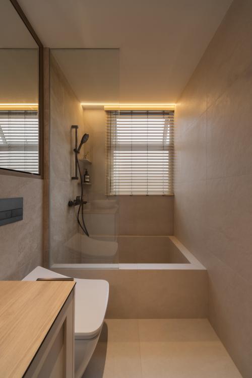 Modern Bathroom at Ecopolitan
