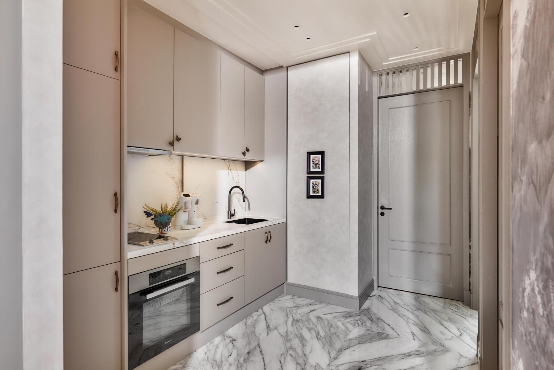 Modern Kitchen with Countertop and Open Kitchen