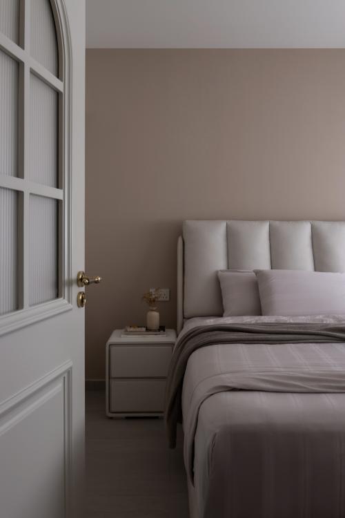 Minimalist Bedroom at Boon Lay Drive