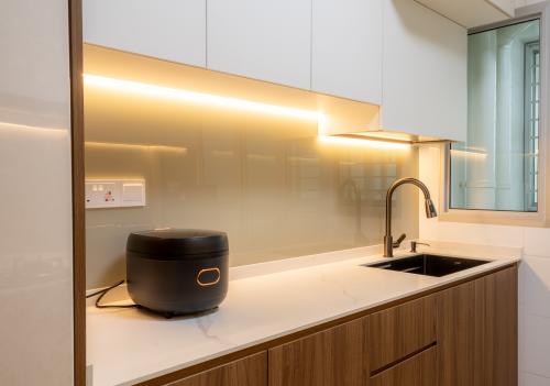 Minimalist Kitchen at 513A Yishun St 51