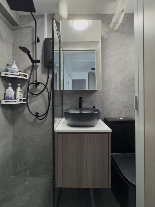 Modern Bathroom at Blk 406 Tampines St 41