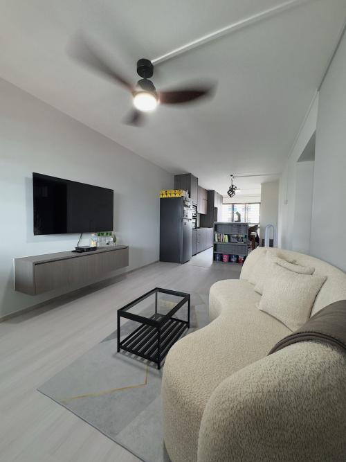Modern Living Room at Blk 406 Tampines St 41