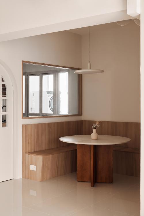 Minimalist Dining Room at 239B Boon Lay Drive